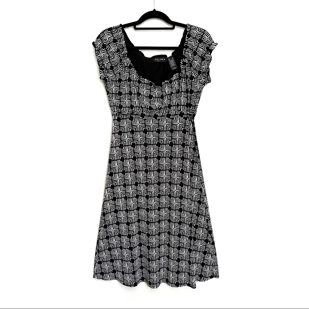 Axcess by Liz Claiborne Black White Geometric Print Fit and Flare Midi Dress S